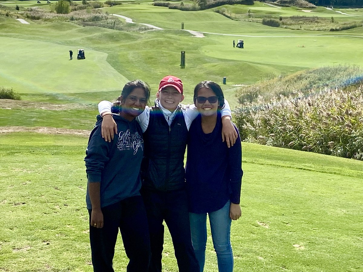TroyAthensGolf's tweet image. Yesterday we celebrated our 2023 Senior golfers with a Senior Scramble &amp;amp; team dinner.
Although those underclassmen look very enthusiastic, they did not win. 
The Seniors came out victorious! Congrats ladies!
❤️💛⛳️🏌️‍♀️
#gohawks