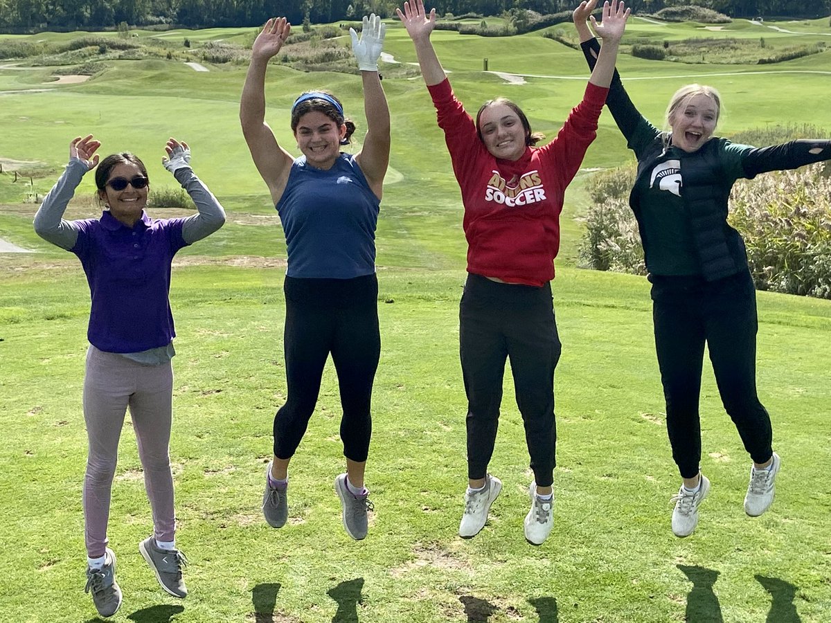 TroyAthensGolf's tweet image. Yesterday we celebrated our 2023 Senior golfers with a Senior Scramble &amp;amp; team dinner.
Although those underclassmen look very enthusiastic, they did not win. 
The Seniors came out victorious! Congrats ladies!
❤️💛⛳️🏌️‍♀️
#gohawks