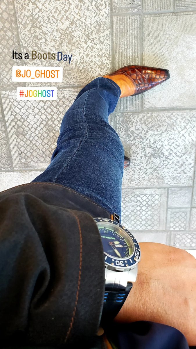 Rabih_Guitars's tweet photo. Its a boots day alright. #boots #italianshoes #rockboots #rockfashion #joghost #wristwatch #aragonwatch #timepiece #tightjeans #lois #italianboots #brownshoes @RomancewithJG @AragonWatch @JoGhost https://t.co/Kezsvvnea9