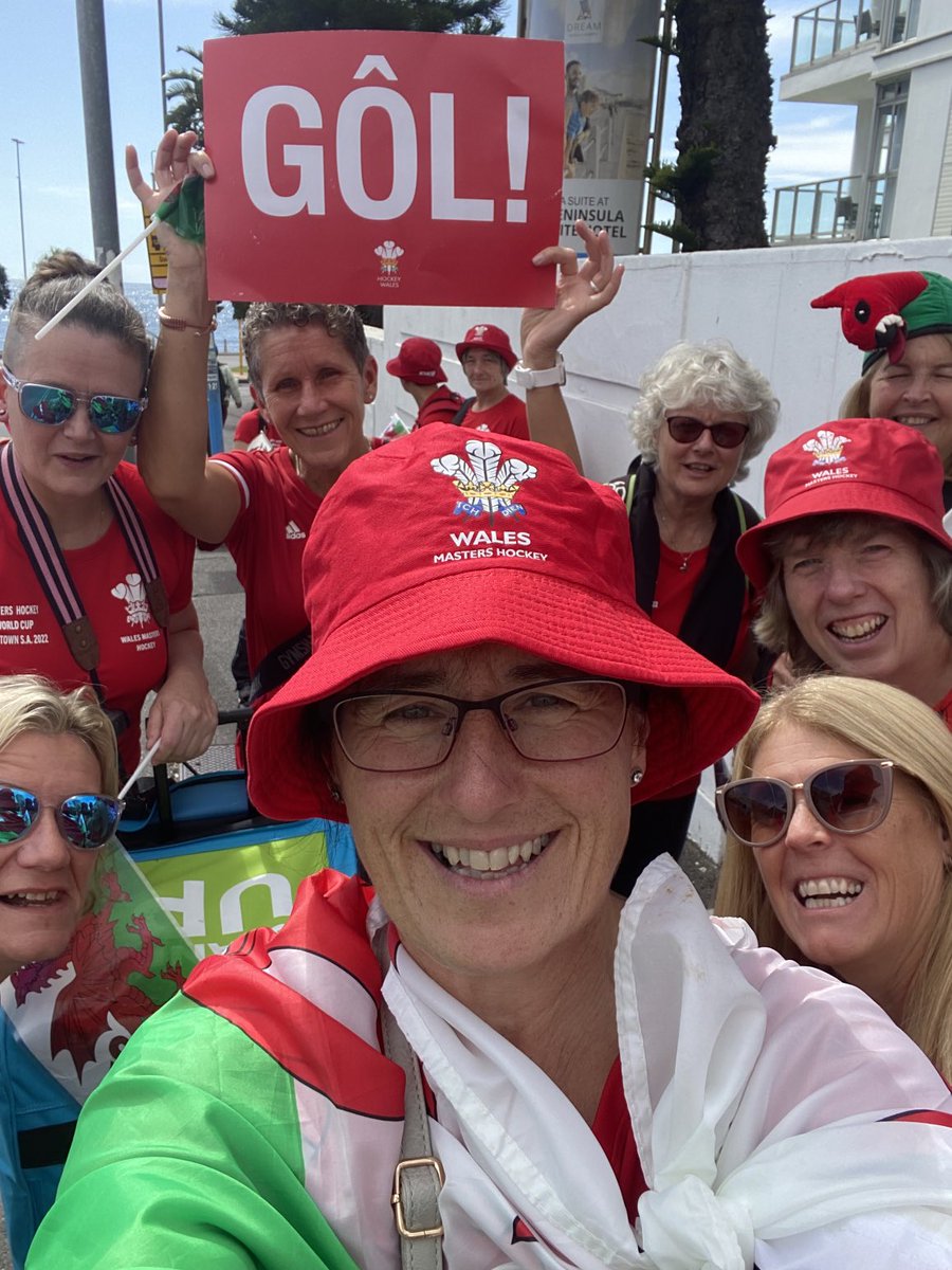 On our way to the opening ceremony! 😃❤️🏴󠁧󠁢󠁷󠁬󠁳󠁿🏑🇿🇦 #MastersHockeyWorldCup #Waleshockey #SouthAfrica