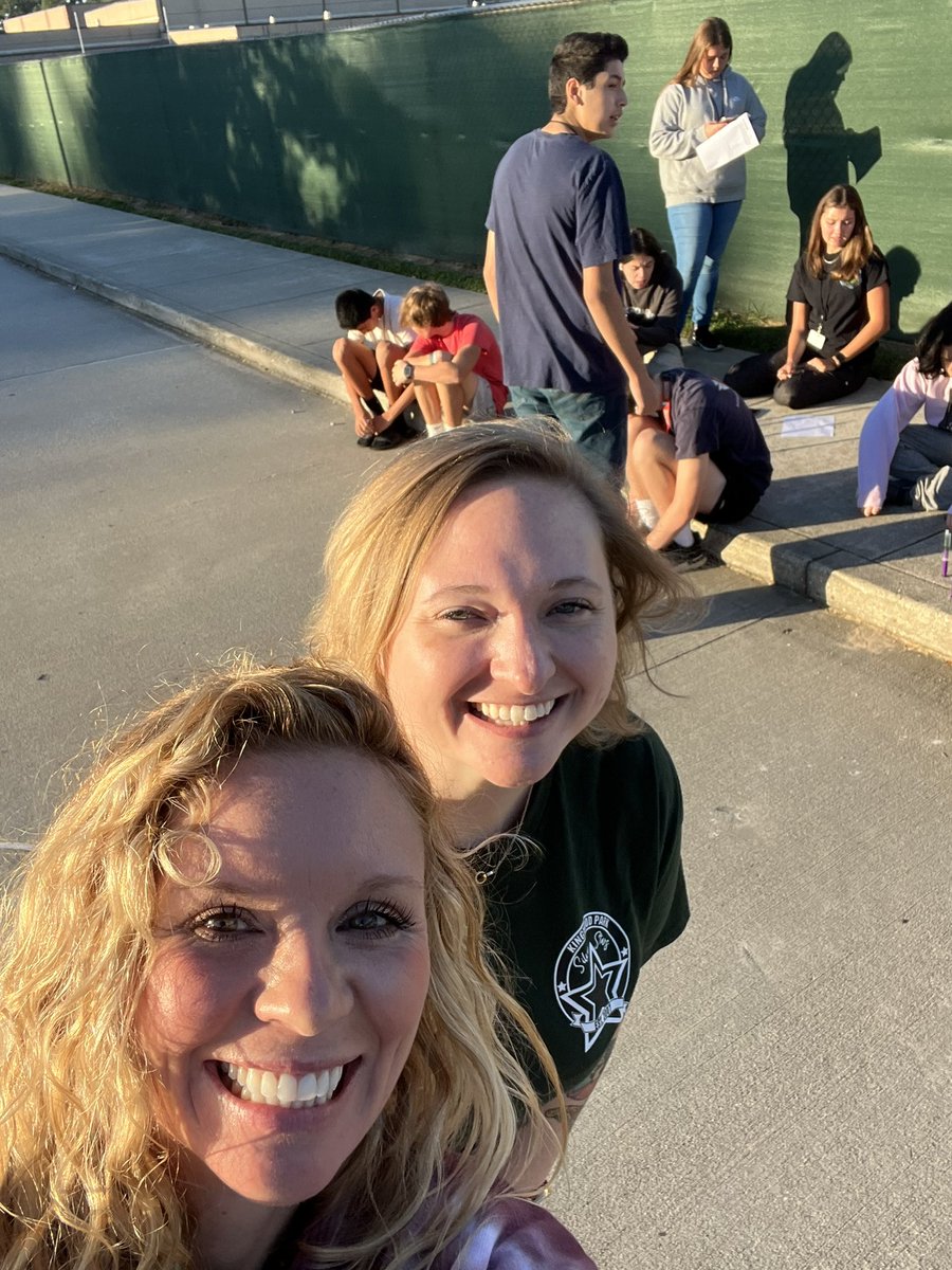MsDeBottisbio's tweet photo. Photosynthesis floating leaves experiment! ππ@MsDeBottisbio @Humble_2ndSci @MsBaileyKPBTA #ScienceMagicThatsReal #Floatingdisc https://t.co/QgRSPeWe4q