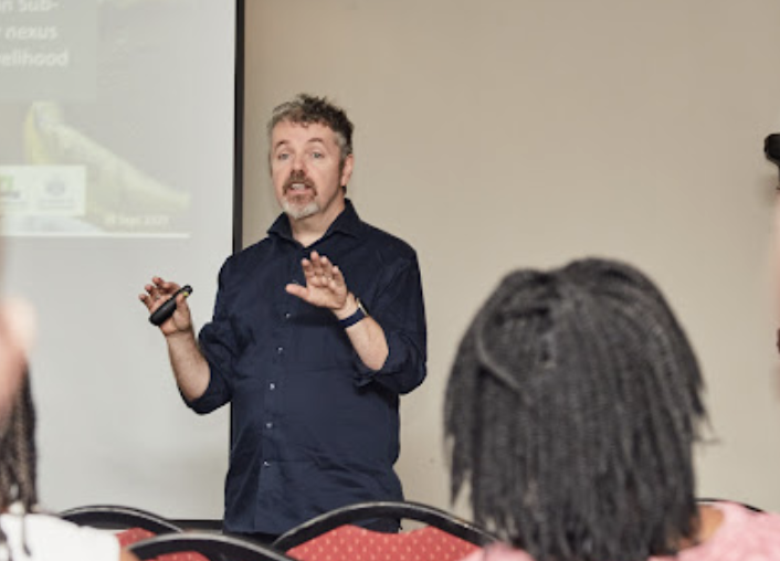 Super overview of #interdisciplinary EU-funded #LEG4DEV project by Prof. <a href="/CharlesSpillane/">CharlesSpillane</a>, LEG4DEV Project Leader from <a href="/RyanInstitute/">Ryan Institute @ University of Galway</a> <a href="/uniofgalway/">Ollscoil na Gaillimhe | University of Galway</a> at todays LEG4DEV #Zambia Workshop 2022 in #Lusaka

#National #prioritisation of #research to enable #legume scaling for #development