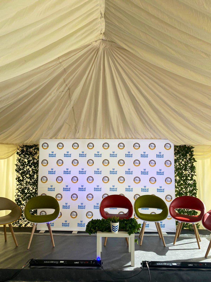 DoyleJohnn's tweet photo. Really great to be back in person at the @BlasNahEireann in Dingle and delighted to be here with @bankofireland for “ The Backyard at Blas”#Blas2022

We have a fantastic line up of panelists &amp; hosts over the next 2 days.

Wishing all the finalists the very best luck today 🥇🥈🥉 https://t.co/21QoXRWMGG