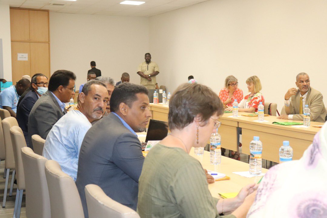 UEMauritanie's tweet photo. Cérémonie de partage des résultats de l’Enquête Démographique et de Santé de la 🇲🇷 2019-2021. Fournitures indicateurs clés, fiables, crédibles qui seront utilisés pour le suivi des progrès vers les #ODD @MSMauritanie #ANSADE @USAID @OMS_Mauritanie @PanascoIsabel @EnabelRim https://t.co/o7QOUPHaVp