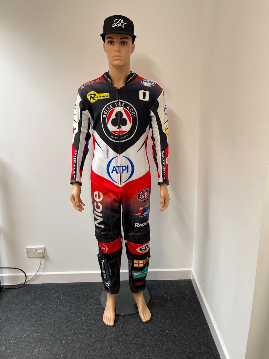 How cool do this look? should be wearing this Monday but thanks to British Speedway I’ve wasted money on bikes flights etc for them to not allow me to race when the team was put forwards. Many want me back in British Speedway but this put a big downer on the future😤<a href="/TheAces/">Belle Vue Speedway</a>