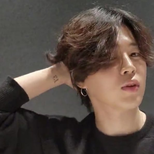 jikooktattoos's tweet photo. 13  &amp;  7  💗 https://t.co/ZTTtl9Djrf