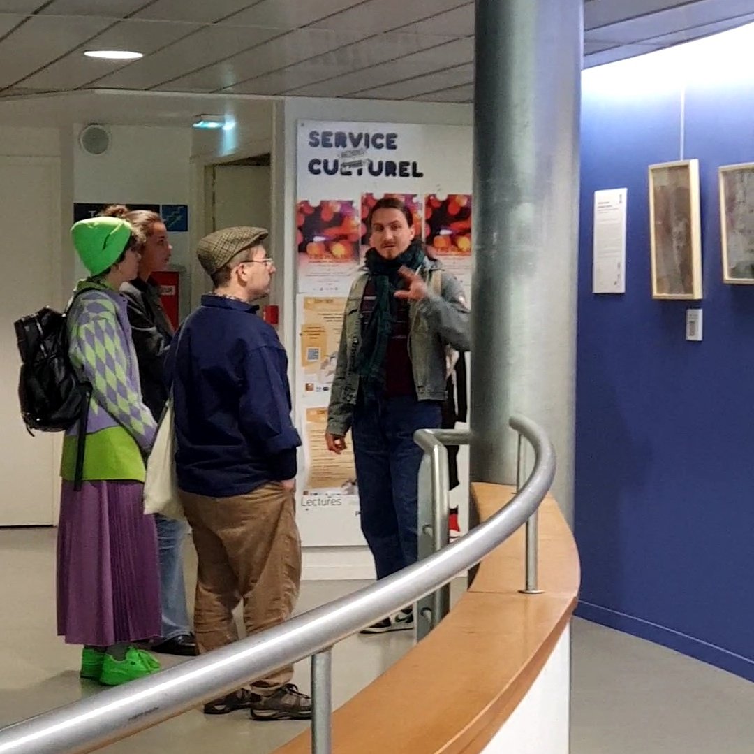 Sacha Kalcina de l'association
 #AlterEgoRennes propose des #visites commentées de l'exposition "Portraits de #femmes : #Archéologues et #militantes" tous les vendredis à 10h jusqu'au 28 octobre. 

N'hésitez pas à les contacter pour + d'infos !

➡️ univ-rennes2.fr/article/denonc…