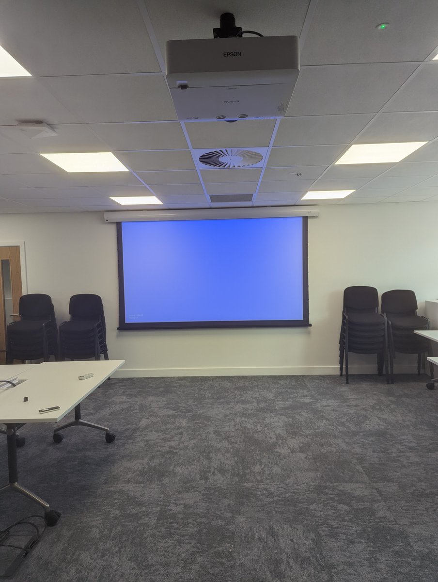 A couple of pictures from yesterdays installation in Newcastle. A New Sapphire Tab Tension Electric Screen along side an Epson EB-L630U Data Projector &amp; Cabling. <a href="/Sapphire_AV/">SapphireAV</a> <a href="/EpsonUK/">Epson UK</a>