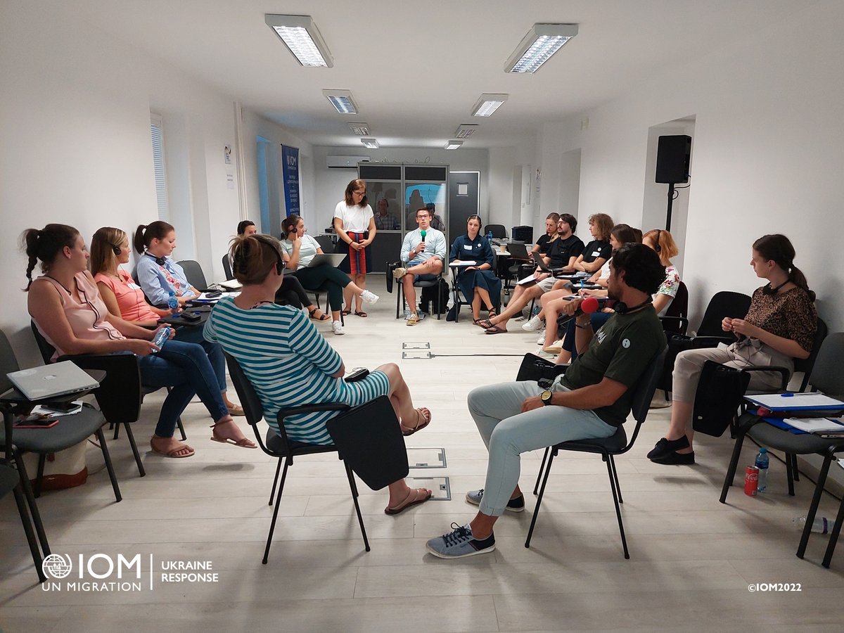 IOMSlovakia's tweet photo. @IOMSlovakia with the support of @AuswaertigesAmt and @SEMIGRATION has already trained over 40 psychologists and social workers from #IPcko on how to provide community-based mental health and psychosocial support to 👪 who fled the war in 🇺🇦 #Ukraine:
↗️ https://t.co/nIY4Y5v76i https://t.co/AVQLsdpP2O