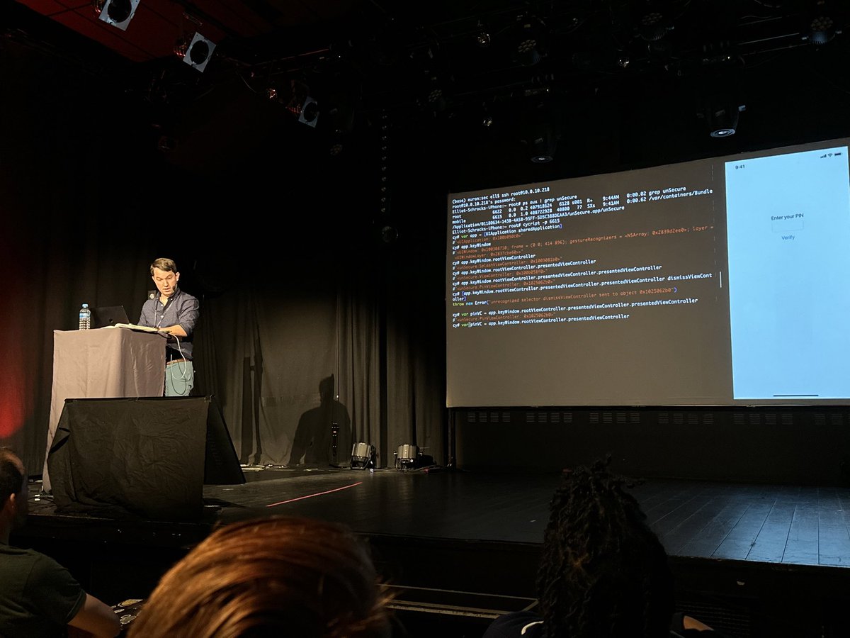 Deanatoire's tweet photo. Amazing talk from @elliot_schrock at #FrenchKit regarding overall iOS security applied to app development 🤩 https://t.co/N4hqr2tfDK