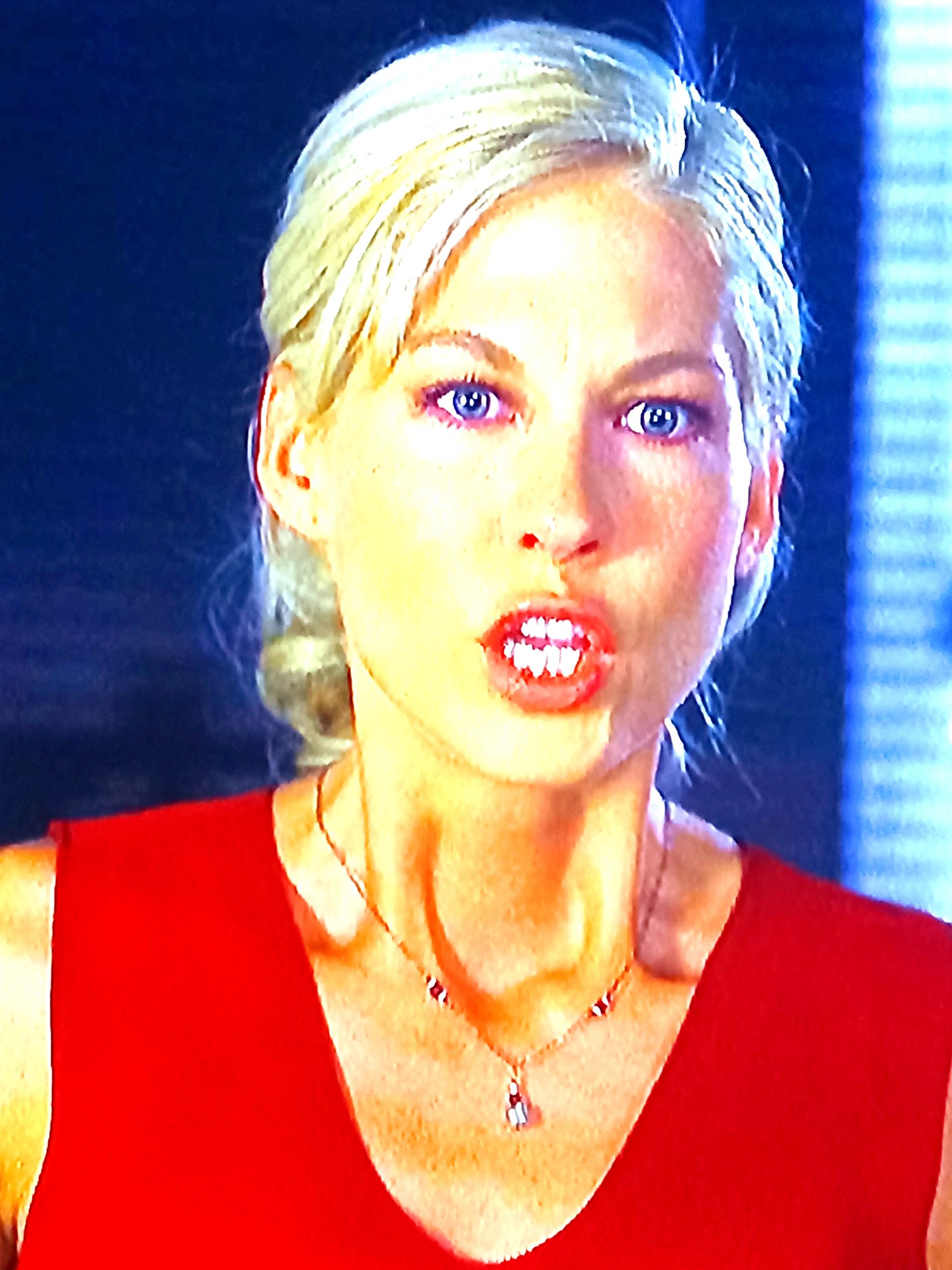 Happy Birthday Jenna Elfman 