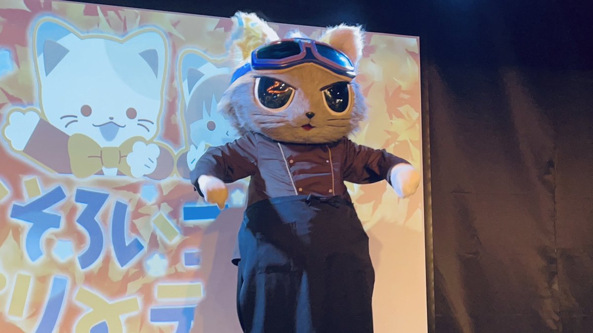 久しぶりのモジャヴ様🐈‍⬛可愛いすぎ