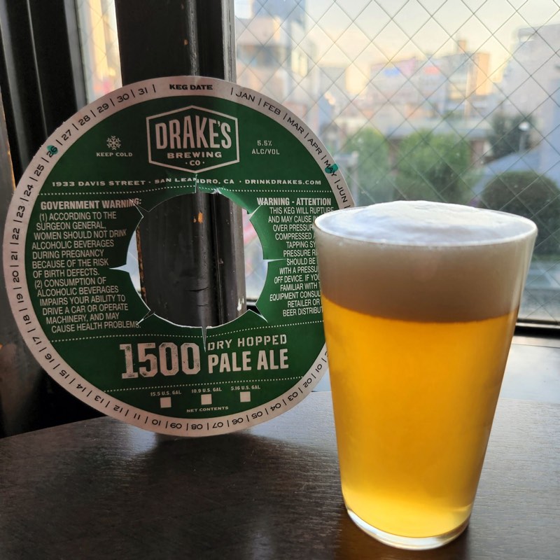 halfyardshiki's tweet photo. BlackTideBrewing の新商品!気仙沼の塩とグレープフルーツを使用したフルーツゴーぜゼ!Little Grapefruitとドレイクスブルワリーのフラグシップビール !Drake's 1500 PALE ALE開栓しました!
#志賀高原ビール #FREMONT #サンクトガーレン
#Stoup #twoRabbits #反射炉ビヤ #West Coast Brewing https://t.co/FRLHIhDAxe