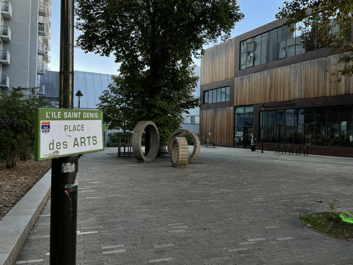 Jour J ! Nous vous attendons à partir de 16h Place des Arts à L'Île-Saint-Denis pour notre 6ème Conseil d'Influence avec table ronde, concert et défilé, ainsi qu'un point d'étape sur la candidature #Perifeeries2028 Programme détaillé 👉 bit.ly/3BOq3lK #CEC2028 #ECOC2028