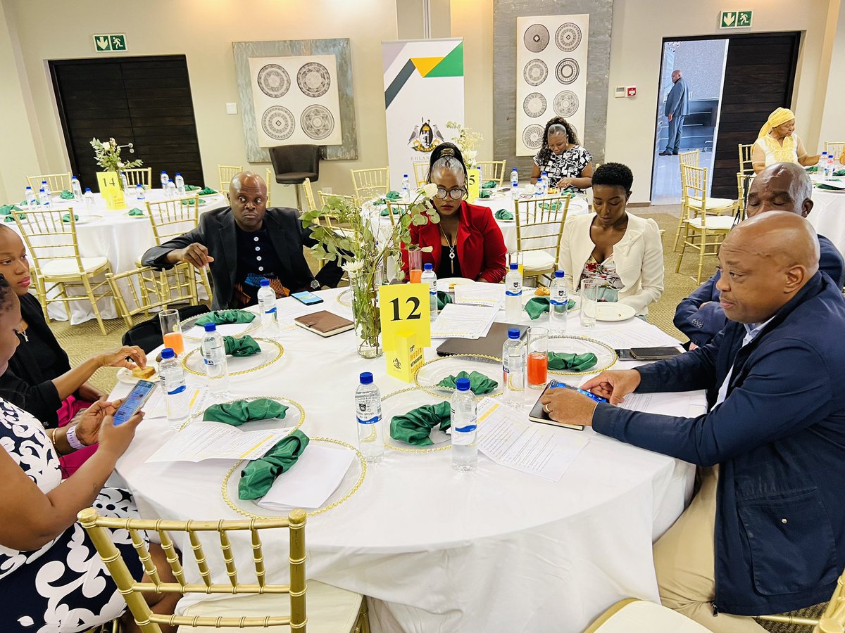 GCISMpumalanga's tweet photo. Ehlanzeni District Municipality Media Networking Session. topics include:Role of Print media,DDM,Social Media & Government Communication system across 3 spheres. #CaparcityBuilding #MediaNetworking @EhlanzeniM @CityofMbombela @MpumalangaNews https://t.co/ahZIyz3Xle