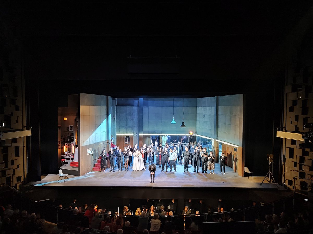 MarieEmond's tweet photo. Retour hier soir à l'@operaderouen, où j'ai fait mes premiers pas professionnels il y a 15 ans !
Superbe Rigoletto 
mise en scène @RichardBrunel direction musicale @glassyben 
Merci @LoicLachenal @mkongdumas https://t.co/3bdRFX1OK9