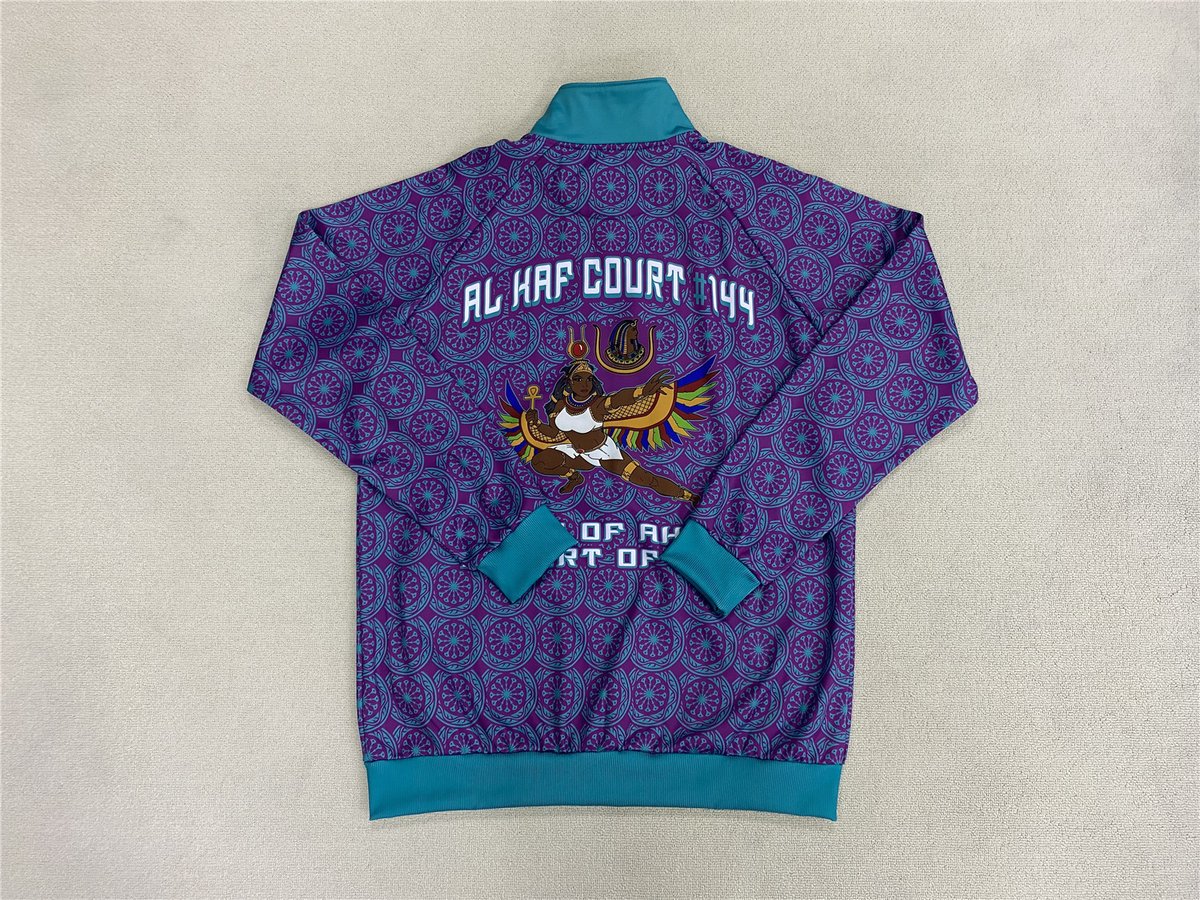 Lmz2015's tweet photo. #tracksuit #jacket #jacketstyle #tracksuitseason #tracksuitlove New Finished sublimation tracksuit top with half moon,printed collar,cuff and hem to match all the same colors. MOQ is 10pcs only. https://t.co/6DH3srkyKl
