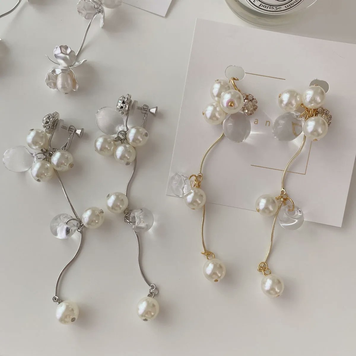 _meryshop_'s tweet photo. 【nanan × MERYshop】
"【nanan】clear drop & shiny bijoux "
つやっとした質感のパールがと きらきら輝く美しいビジューを組み合わせたアクセサリー🤍
品良く揺れるアクセサリーは ドレスアップシーンにピッタリ👗✨
#MERYshop #ブライダル #ウエディング
https://t.co/eaVeW4BxPu https://t.co/uTerpQyjWR
