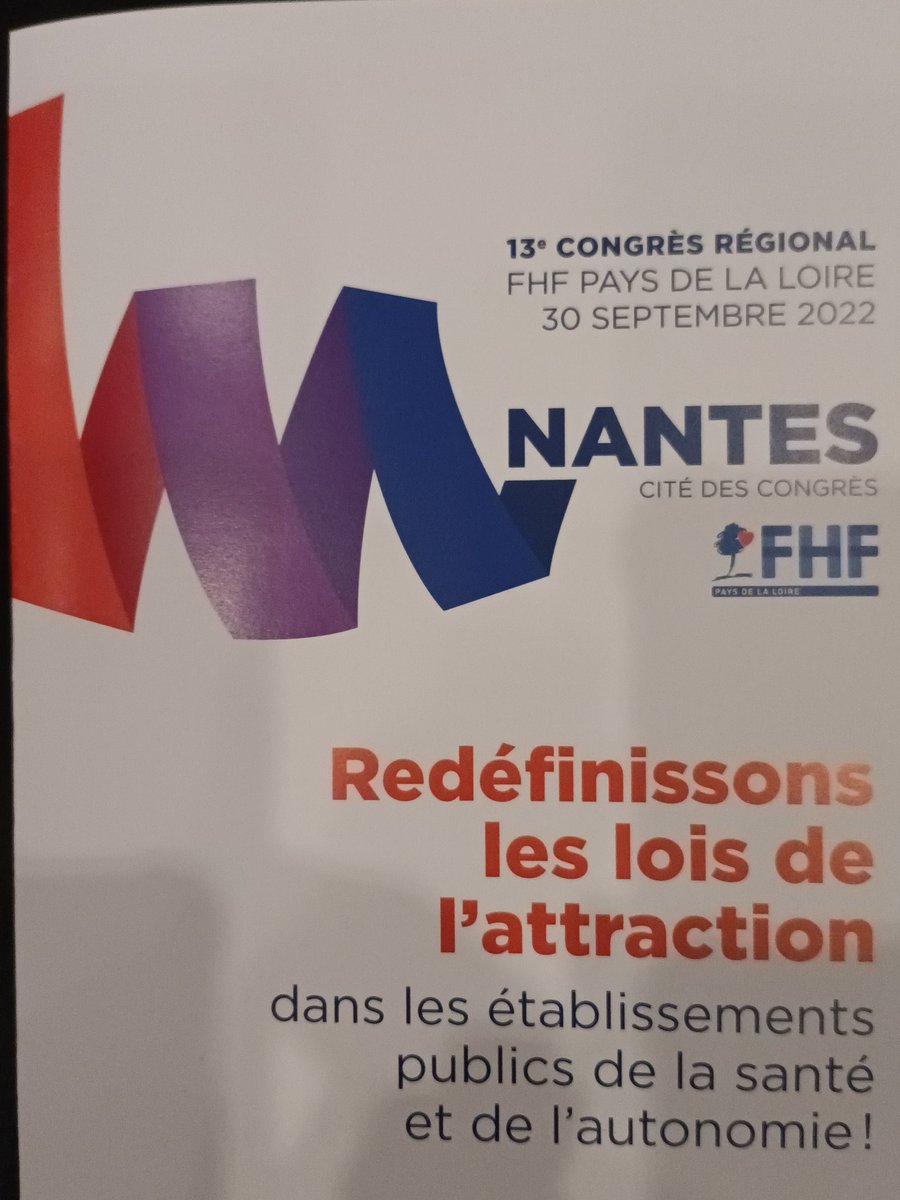 CARONMarie8's tweet photo. Congrès @FHF_PL [Attractivité des établissements de santé et medico sociaux] @_LauraLange_ invite à cultiver le sens, le traduire en mots et en rôle pour chacun #marqueemployeur #managementresponsable @CecileJaglin @tomarob1 https://t.co/P7awERAR3Y