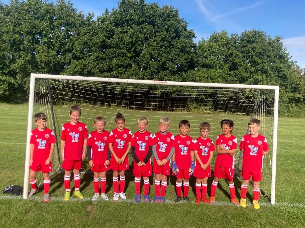 We are so excited to be sponsoring Hutton Blues U9 this season, we look forward to seeing how they get on and wish them all the best.

Watch this space for all the results...

#huttonfc