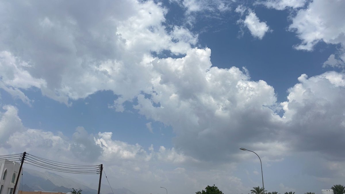 التكونات مبشرة بالخير بأجواء #إزكي ⌚1:01م
#مصطفى_البهلاني #شبكة_رذاذ_الشتاء