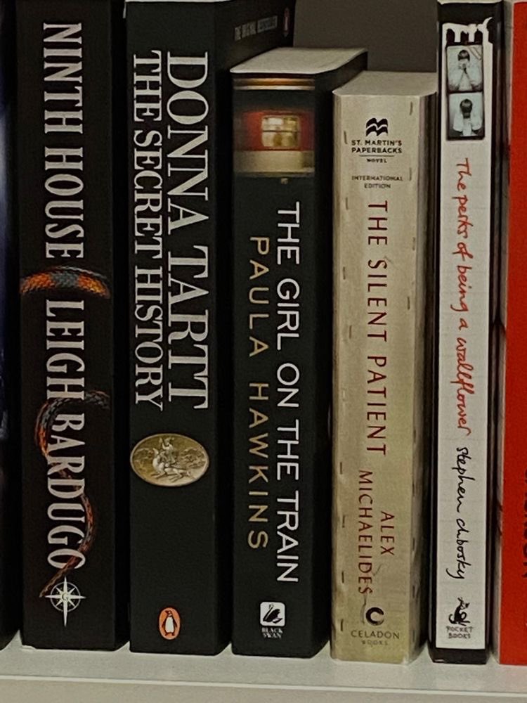 lynnsbookdiary's tweet photo. ˚୨୧⋆ a thread of books to read this fall https://t.co/7xcfdGunEy