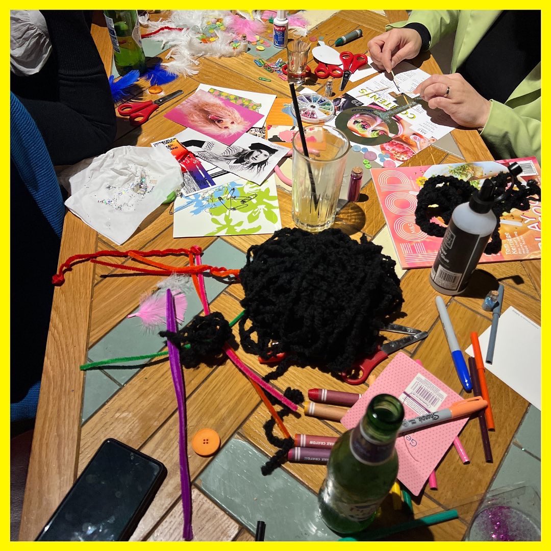 round__lemon's tweet photo. A huge thank you to everyone from Bruntwood who came down to take part in our ‘Wear It With Pride’ workshop at All Bar One. We had such a great time making wearable art with you all and sharing what we made with each other. An extra thank you to Pia and Aaron for all their 1/2 https://t.co/WcJQEKoCnC