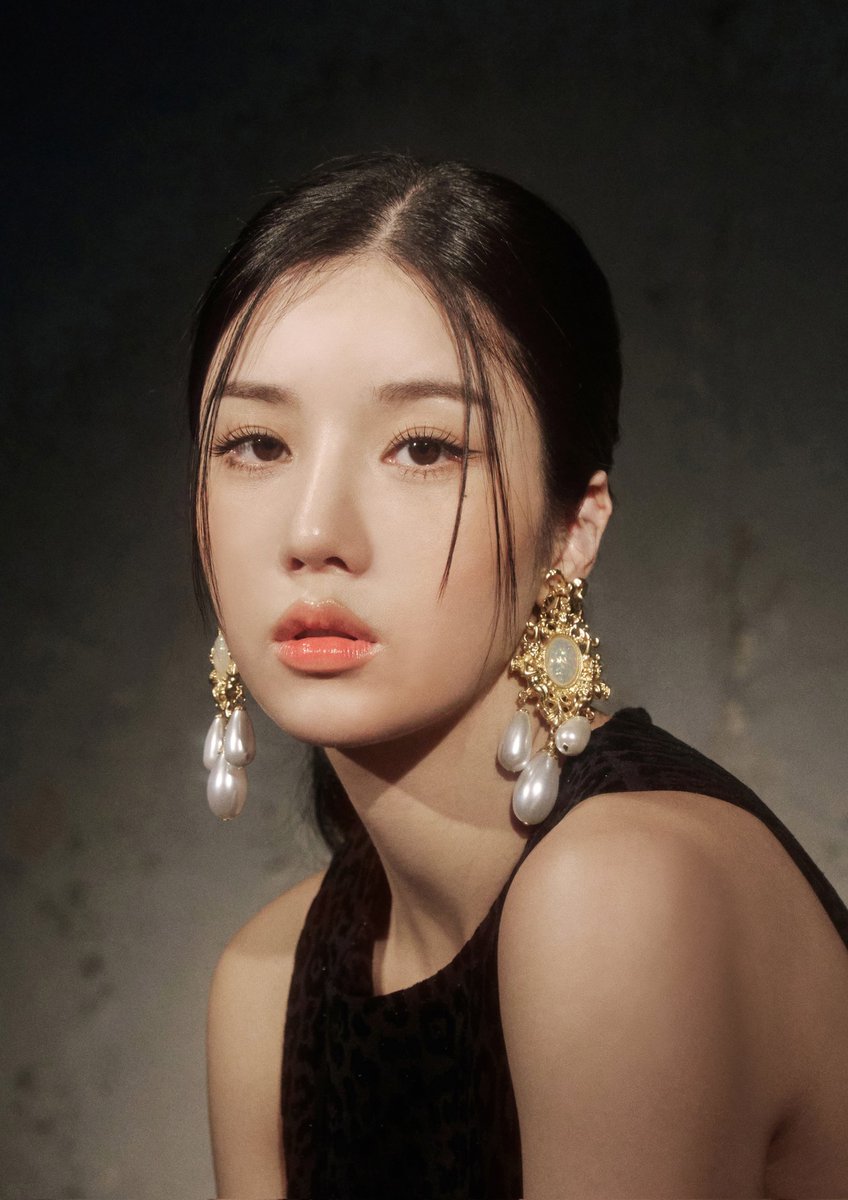 tokkipics's tweet photo. MISS KWON EUNBI https://t.co/b1uKDXkNQG
