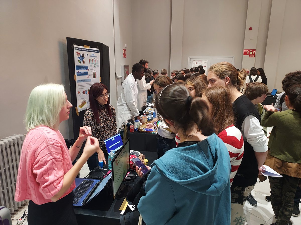 Juventud, ciencia y cultura en el Círculo 💥 

Después de la presentación del #AñoCajal, llega la Feria Investiga con actividades para institutos en el marco de la #NocheEuropeadelosInvestigadores ¡Bienvenidxs!
