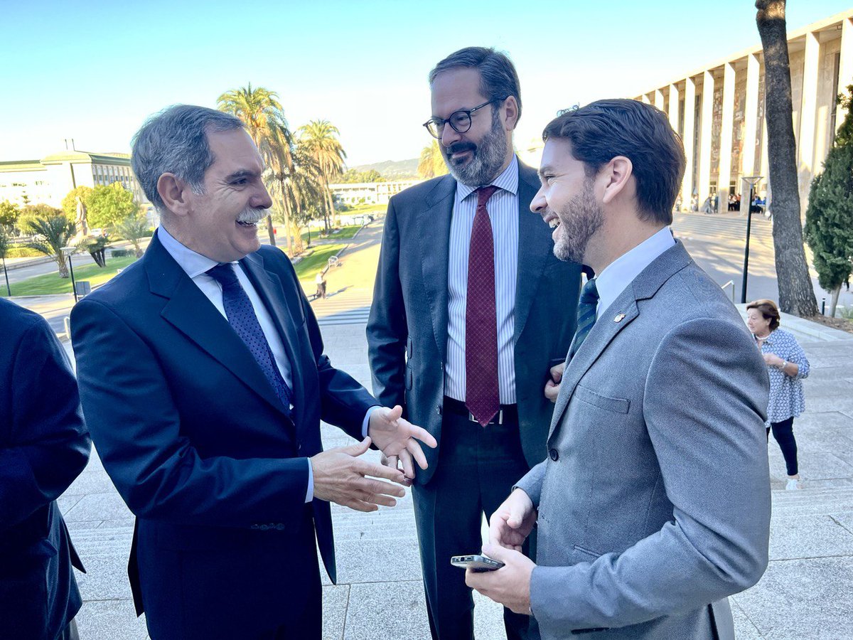 Adolfo Molina tweet media