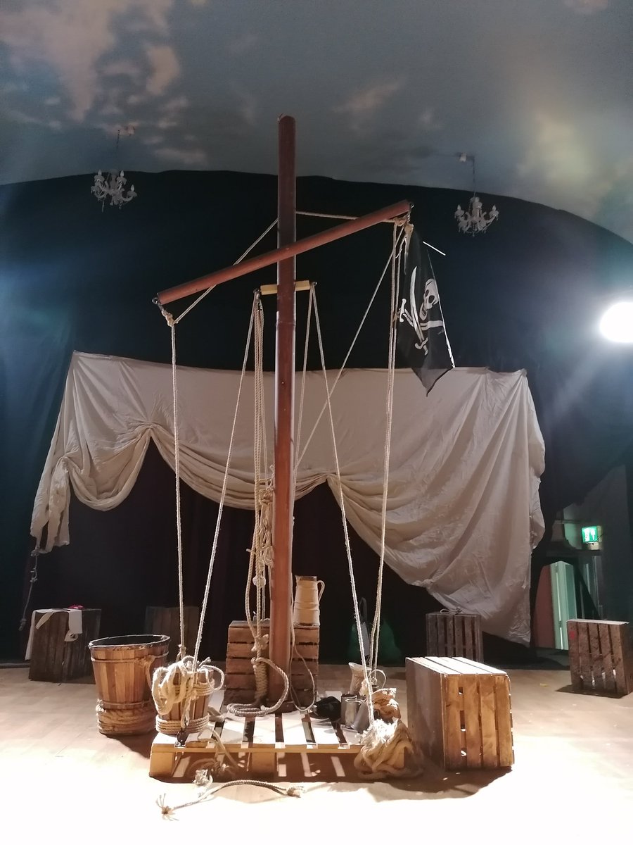 NovandaPro's tweet image. Our pirate ship is anchoring in Bexhill-on-Sea tonight. 🏴‍☠️ ⚓
@izzard_theatre
#BonnyAndRead #ontour