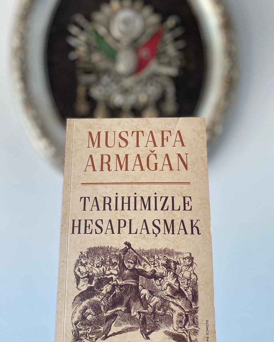 75Aydanur's tweet image. “Tarihimizle Çarpışmak” elimizde ise
 tarih yolculuğunda doğru frekansı yakalayan herkese, hayırlı cumalar.. 
⁦@profilkitap⁩ 
⁦@kayitdisicom⁩ 
⁦@mustafarmagan⁩ 
#tarihimizleçarpışmak
#profilkitap