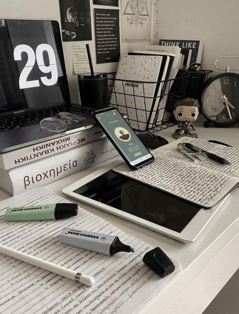 🛑بما إني بالجامعة ودايم أسوي بحوث وبالبداية أكبر غلط كنت أسويه أدور بقوقل ومن ويكبيديا، بسوي هذا الثريد مواقع للبحوث 📋