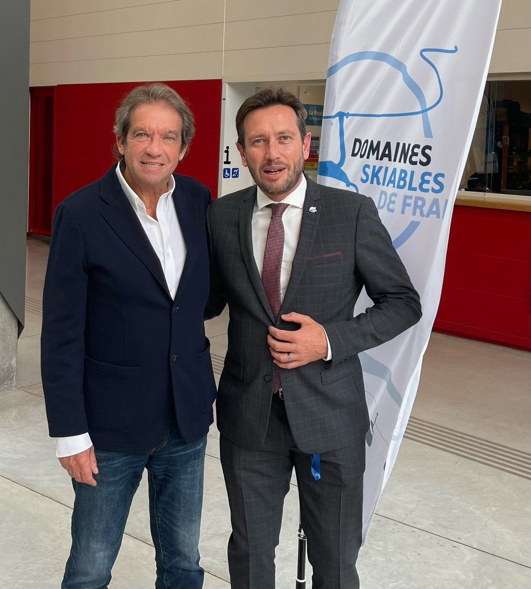 avec ⁦<a href="/AlexMaulin/">Alex Maulin</a>⁩ au Congrès des ⁦<a href="/DSkiables/">Domaines Skiables</a>⁩ à Lyon ! #Emploi #social #tourisme #metiers #montagne