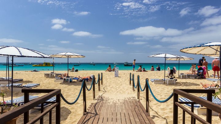 Discover Hotel Morabeza's very own pathway to heaven 🌴 Drink in this blissful scene at the hotel's Beach Club, set right by the sand! bit.ly/1XMyqRS