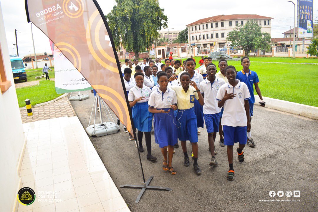 Otumfuofdn's tweet photo. Andrews Adventist JHS is here to support Maakro
Will they qualify to the grand finale? Let’s see…
#OCRC #OtumfuoFoundation #UN #literacy #readers #readwide #USAID #UNESCO #SDG3 #GES #cowbell #indomie #ghana #education #students #jhs #NGO #ManhyiaPalace https://t.co/La4vE47YGZ