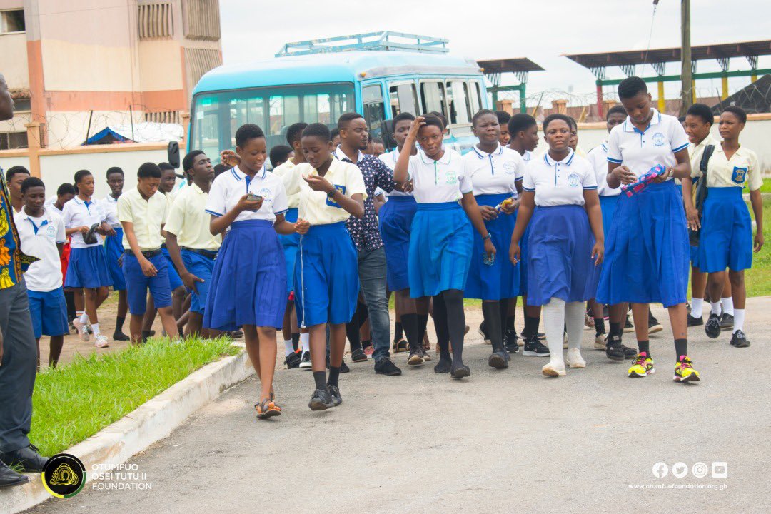 Otumfuofdn's tweet photo. Andrews Adventist JHS is here to support Maakro
Will they qualify to the grand finale? Let’s see…
#OCRC #OtumfuoFoundation #UN #literacy #readers #readwide #USAID #UNESCO #SDG3 #GES #cowbell #indomie #ghana #education #students #jhs #NGO #ManhyiaPalace https://t.co/La4vE47YGZ