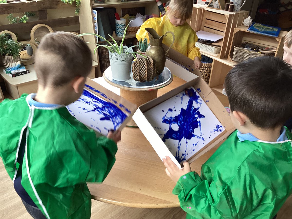 What have we done with our Autumn treasures....rolled them down guttering and rolled them in paint! 
<a href="/whitchurchCEFed/">The Whitchurch Church of England Federation</a> <a href="/Office_WIA/">Office_WIA</a> <a href="/welovecuriosity/">The Curiosity Approach</a> @StBartsTrust