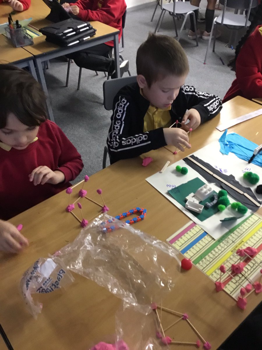 year3phoenix's tweet photo. Maths party morning so far, making board games and 3D shapes🔢➕✖️➗ https://t.co/ngjHCJdgLQ