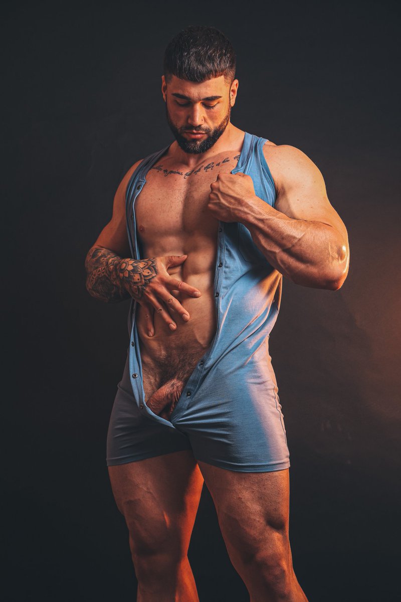 Whos a tease? Oh yeah........me 😉

New content coming soon. But there's so much free content on my wall. Lots off full length videos, photos too. 

Onlyfans.com/clarkkentboy