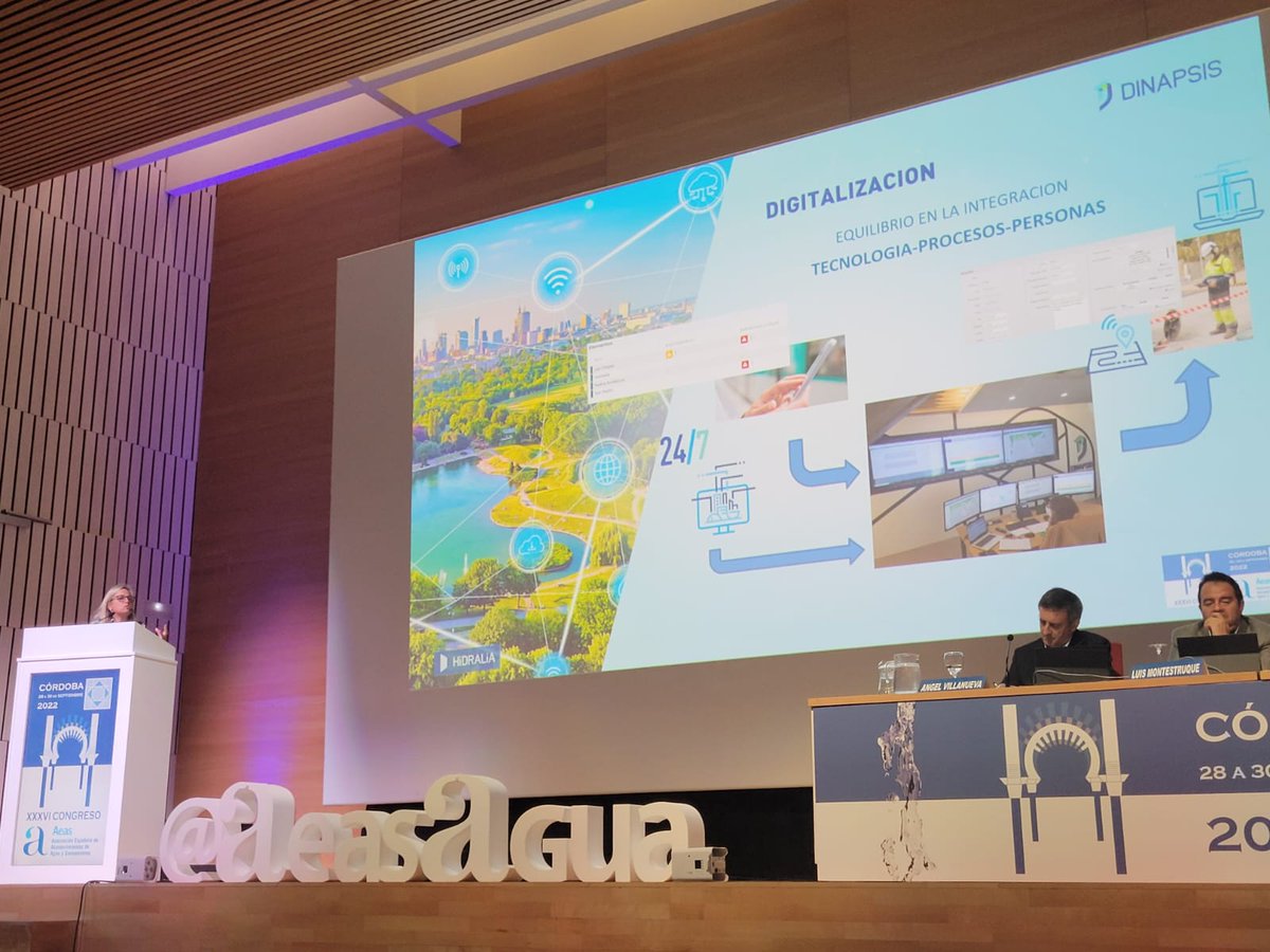 InfoHidralia's tweet photo. 📸 Nuestra responsable de #Saneamiento en #Marbella, @PaulaLomena, ha participado en #CongresoAEAS para hablar de los beneficios de la #TransformaciónDigital en la gestión de la red de saneamiento de #Marbella a través de @dinapsis https://t.co/5JRZzFTssz