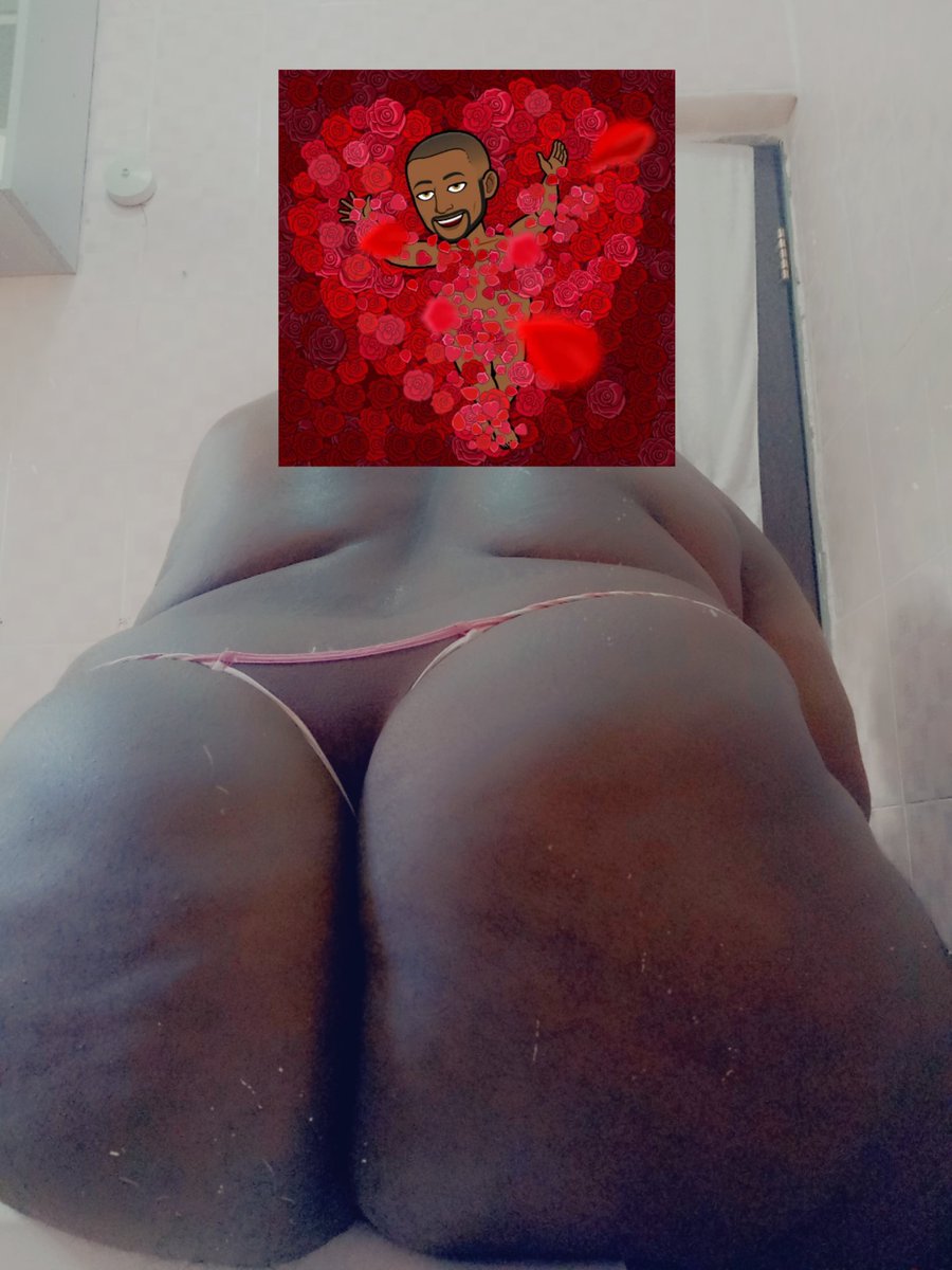 Thick_baddie_'s tweet photo. Just coz it's Friday.... Let's get freaky together #funfor10k #naijagay #abujagay #chubbygay #naijalgbtq https://t.co/vpaxc0xx9y