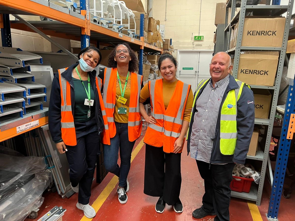Enabled_Living_'s tweet photo. #AlwaysWorkingTogether💙🧡
It was great to have Diana, Stephanie and Kristina from the Community Mental Health Team @NHS_ELFT visit our Equipment Service.
We were able to give a tour of our warehouse and demo some of the equipment in stock! https://t.co/wY44qFBaQi