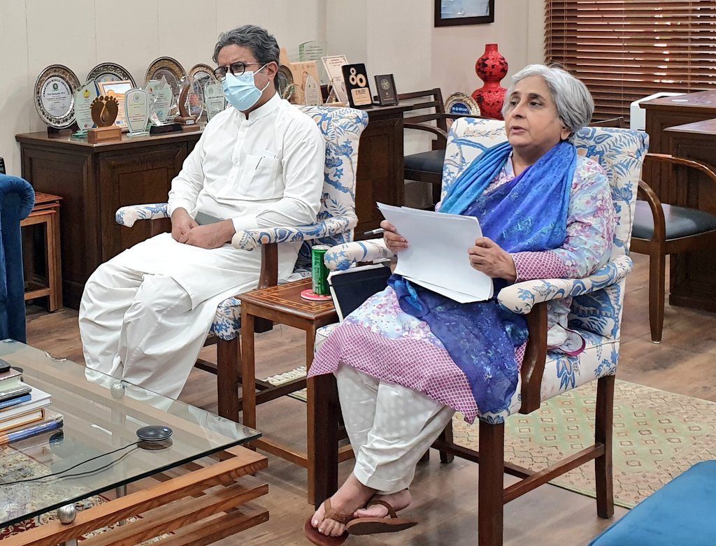 Karachi (30.09.22): Minister for Health, Sindh, Dr.<a href="/AzraPechuho/">Dr. Azra Fazal Pechuho</a> held an online meeting to review the vector borne diseases situation in the province &amp; provided insight into vector control &amp; preemptive prevention strategies to manage malaria &amp; dengue. #PakistanFloods #SindhHealth