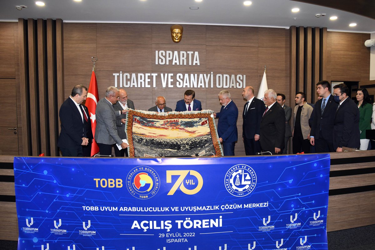 IspartaTSO's tweet photo. TOBB Başkanımız Sn. @RHisarciklioglu'nun teşrifleriyle İş, ticari, tüketici uyuşmazlıklarında hizmet sunmak amacıyla @IspartaTSO Arabuluculuk ve Uyuşmazlık Çözüm Merkezi’nin açılışı gerçekleştirildi. https://t.co/SgAFOBSx3T