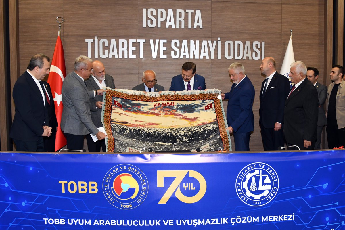 IspartaTSO's tweet photo. TOBB Başkanımız Sn. @RHisarciklioglu'nun teşrifleriyle İş, ticari, tüketici uyuşmazlıklarında hizmet sunmak amacıyla @IspartaTSO Arabuluculuk ve Uyuşmazlık Çözüm Merkezi’nin açılışı gerçekleştirildi. https://t.co/SgAFOBSx3T