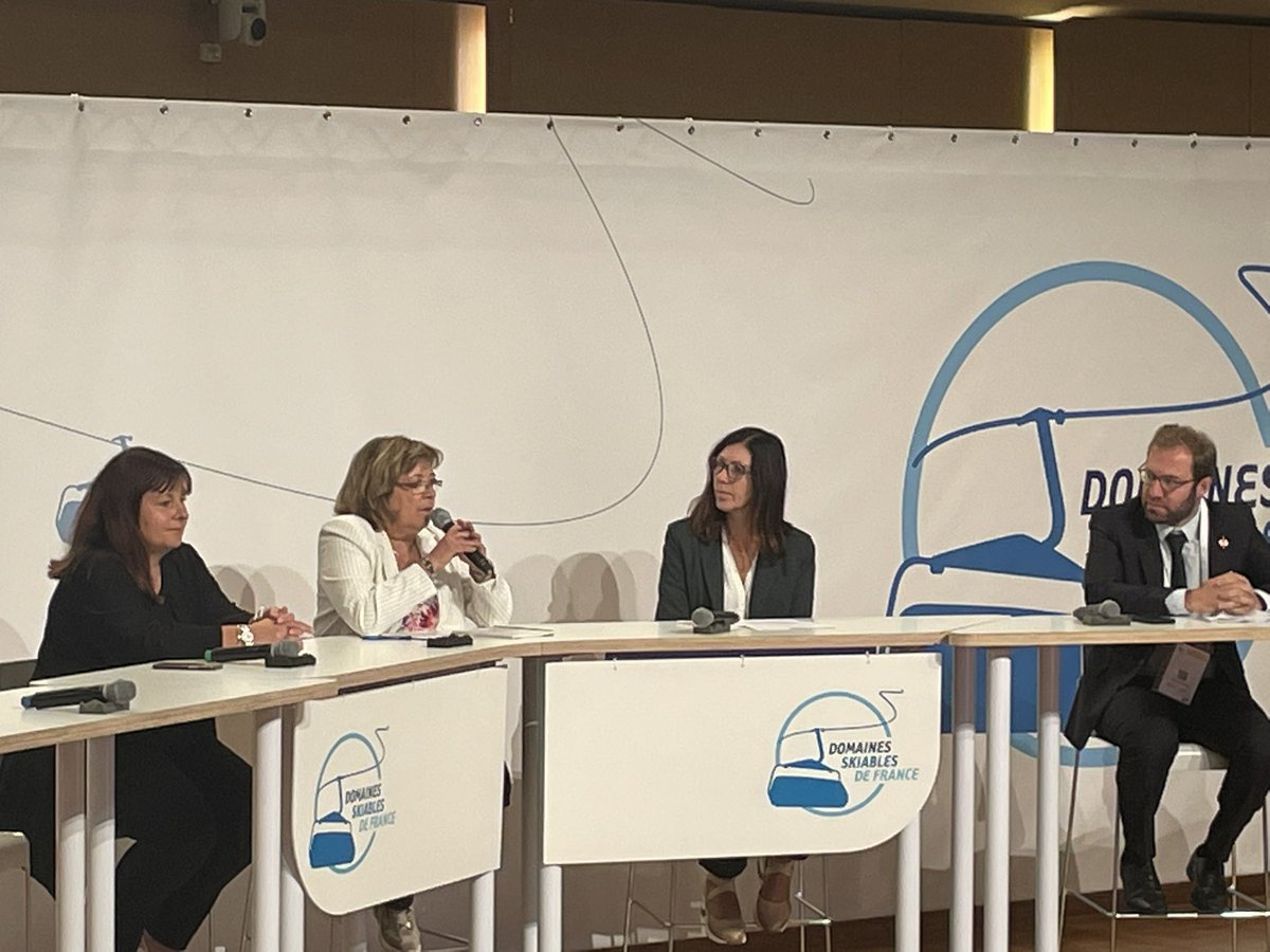 AnemMontagne's tweet photo. Jeanine Dubie intervient sur la table ronde sur l’inflation normative #congres @DSkiables : si la norme est utile, la sobriété normative est nécessaire https://t.co/CrOPQNKqxy