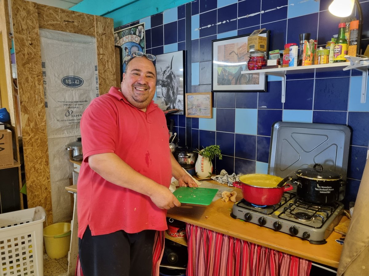 🤗 Het was weer reuze gezellig tijdens het koken&amp;eten gisteren in de JoJo! We hebben zitten smullen van de erwtensoep 🍵 Een mooie start van de #weektegeneenzaamheid!