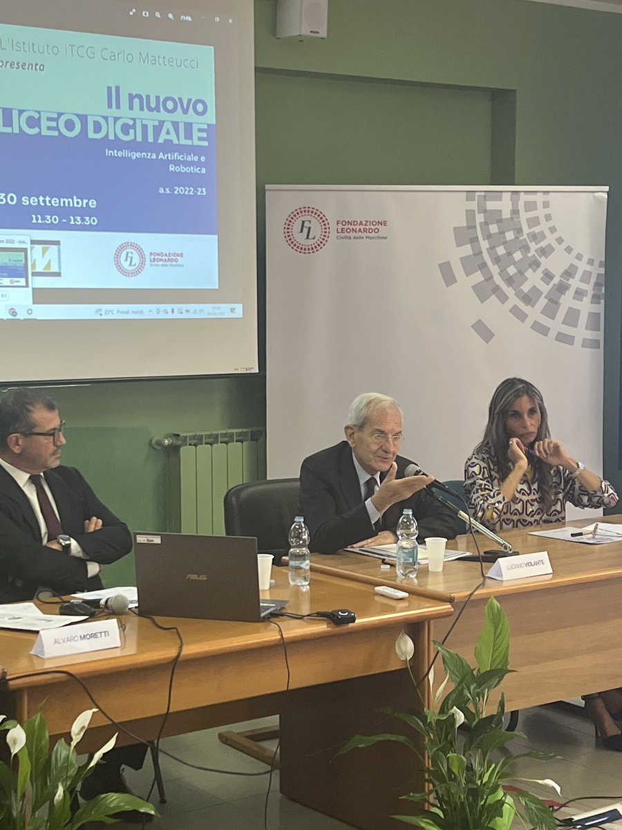 LDO_Fondazione's tweet photo. Luciano Violante, Presidente Fondazione Leonardo-Civiltà delle Macchine 🗣 Il liceo digitale è una importante innovazione nel sistema Education che ha l’obiettivo di formare giovani con competenze adeguate al mondo digitale | #LiceoDigitale https://t.co/Fm82rx8itt