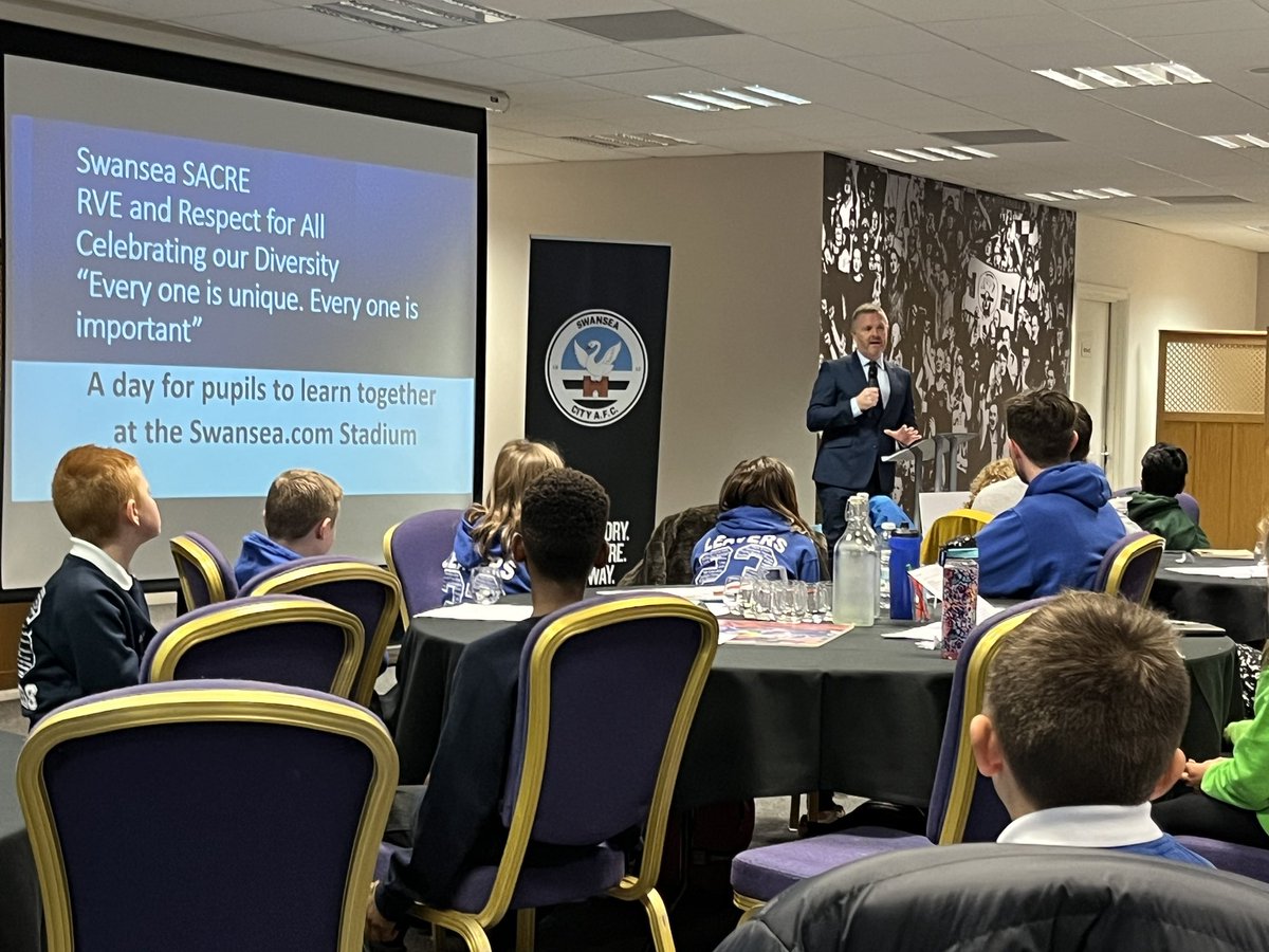 Cynhadledd Amrywiaeth  - Gweinidog Addysg @Addysg_Cymraeg <a href="/Jeremy_Miles/">Jeremy Miles</a> <a href="/bryntawe/">Ysgol Bryn Tawe</a>